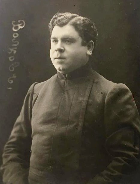 Михаил Волков