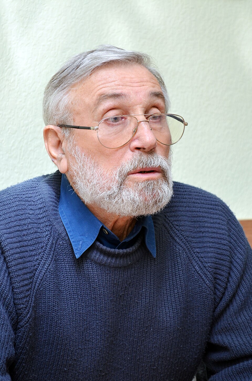Олег Белинский