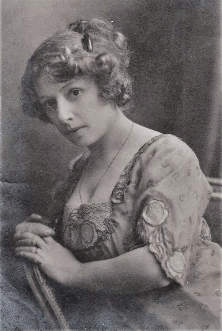 Нина Кварталова